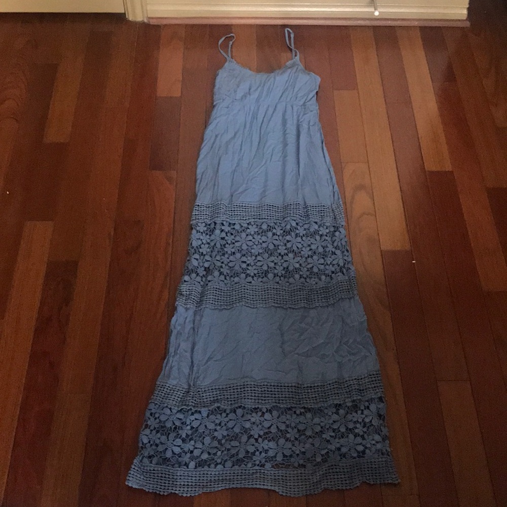 Maxi dress with adjustable straps.